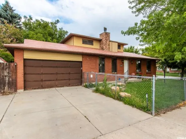 12161 S Spring Ridge Cir, Sandy, UT 84094