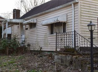 1950 S Gregg Rd, Akron, OH 44319