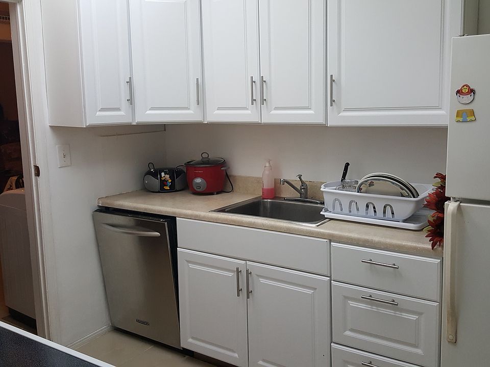 1st image of 424 NE 82nd St APT 3
