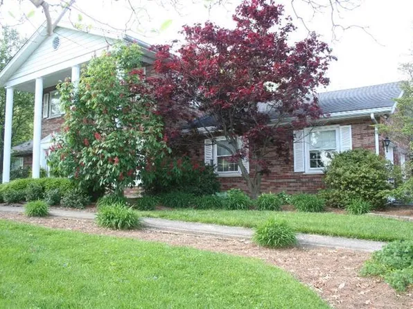 19 Lake Dr, Florence, KY 41042