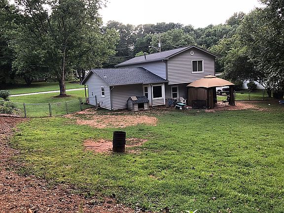 3rd image of 1034 Camp Creek Dr
