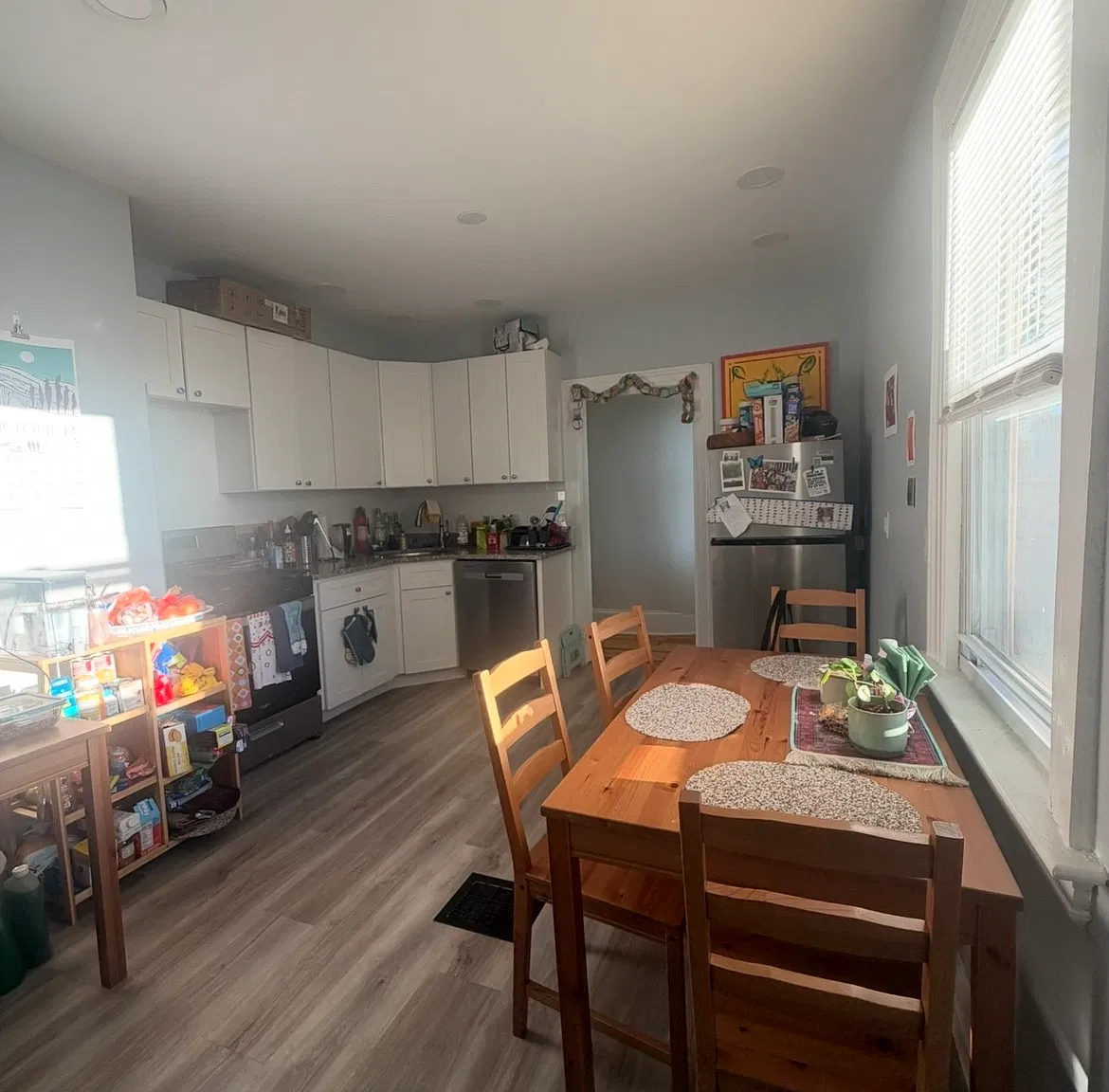 4 bed, 1400 sqft, $4,000 — Photo 4