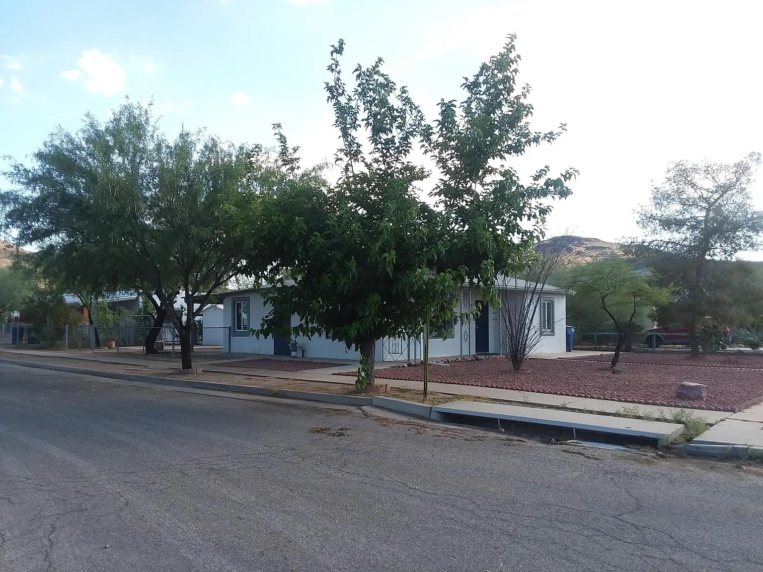 2 bed, 1100 sqft, $1,600 — Photo 1