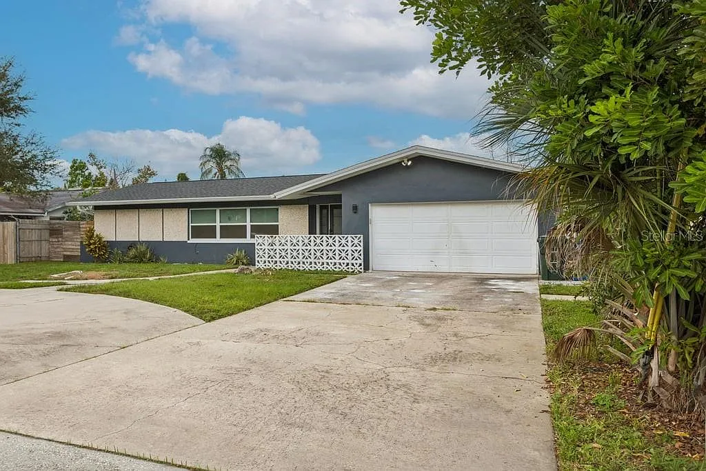 3 bed, 3.0 bath, 1797 sqft, $4,500 — Photo 2