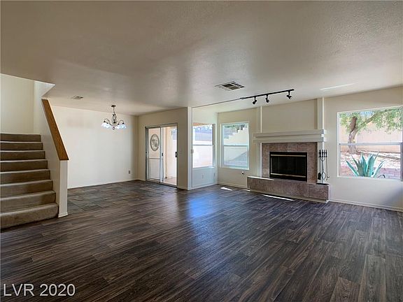 2nd image of 1605 Royal Canyon Dr