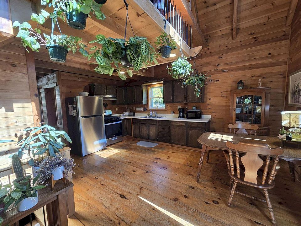 1st image of 212 Ludden Lane