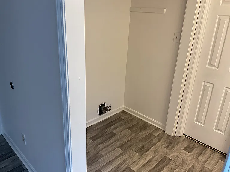 6891 Snyder Rd — Photo 2