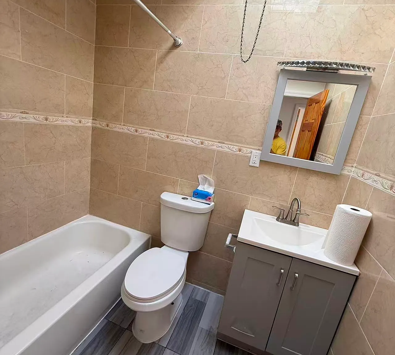 2 bed, 900 sqft, $1,300 — Photo 4
