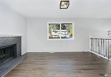 3rd image of 9610 137th St NW