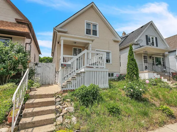 2953 South 10th STREET, Milwaukee, WI 53215