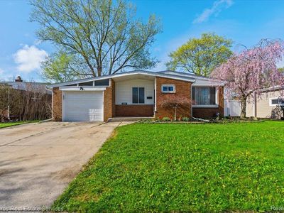 22518 Sunnyside St, Saint Clair Shores, MI, 48080