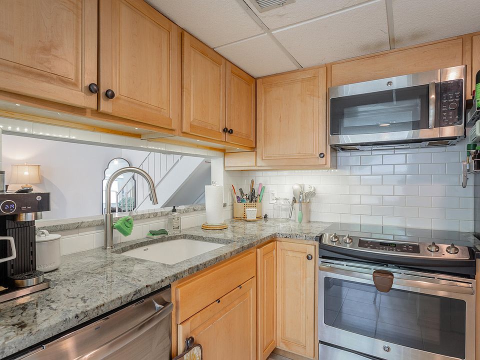 2nd image of 3821 S Quail Ln