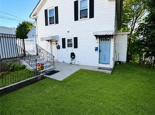 25 Union St, Woonsocket, RI 02895