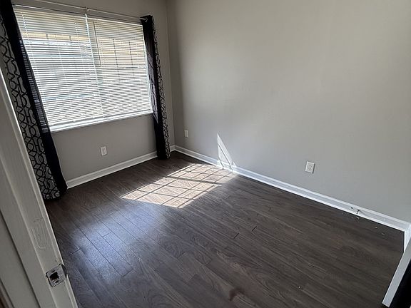 3rd image of 1425 Joseph E Boone Blvd NW #D-201