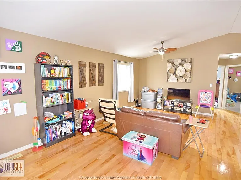 1003 Silverdale Dr #UPPER — Photo 19