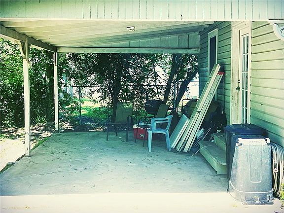 2nd image of 237 W Bontemps St
