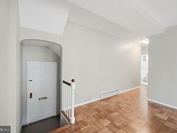 4th image of 1716 Preston Rd