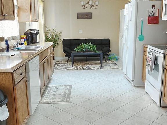 5th image of 425 Gannet Ct