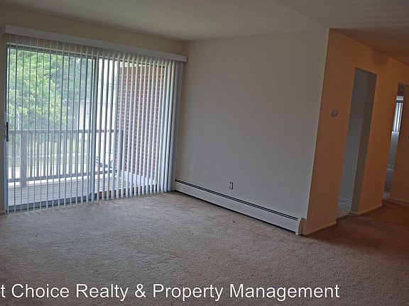 5th image of 825 Clinton River Dr APT 5A