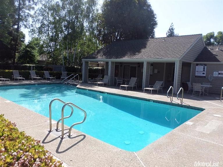 2nd image of 2141 Cedar Ridge Dr