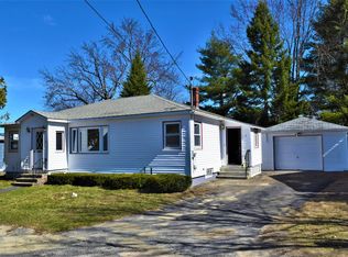 8 Highland Ave, Lewiston, ME 04240