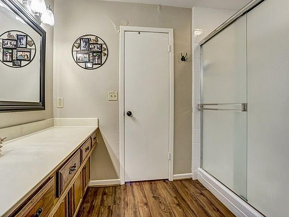 3rd image of 1103 Joanne Cir