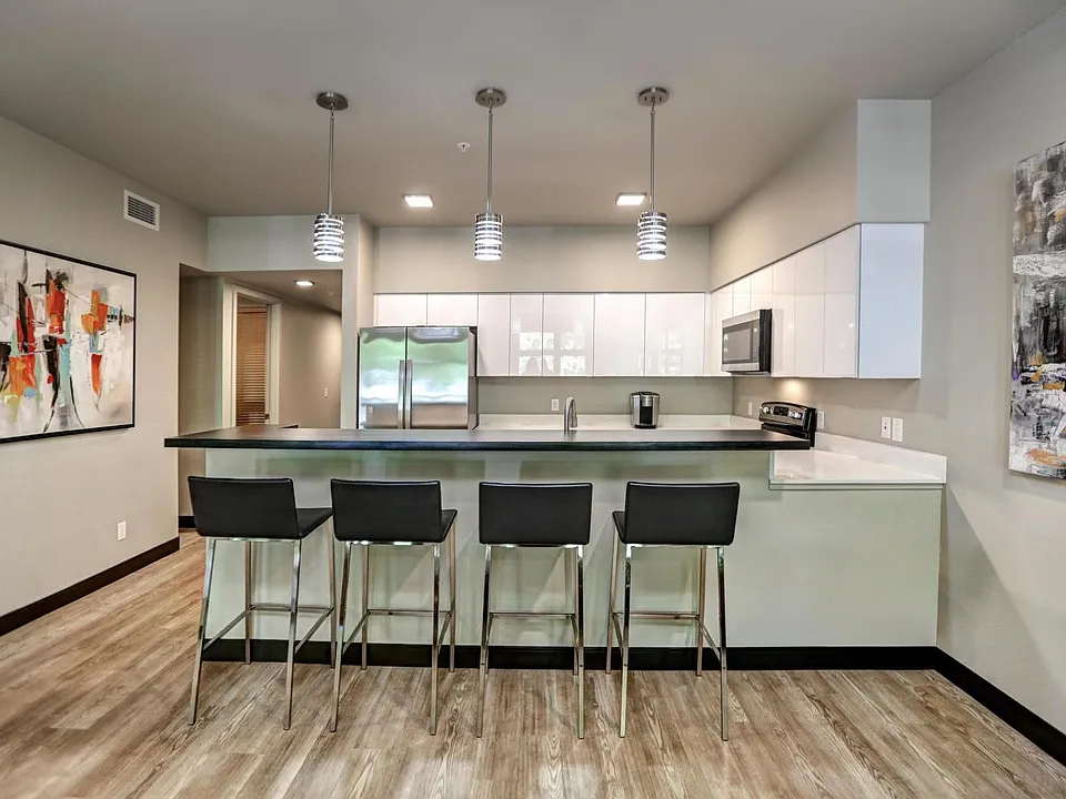 1021 W 9th Ave #1A
