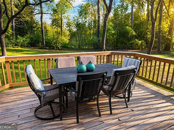 3rd image of 681 Forest Lake Dr N
