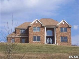 88 Crystal Ter, Mount Bethel, PA 18343