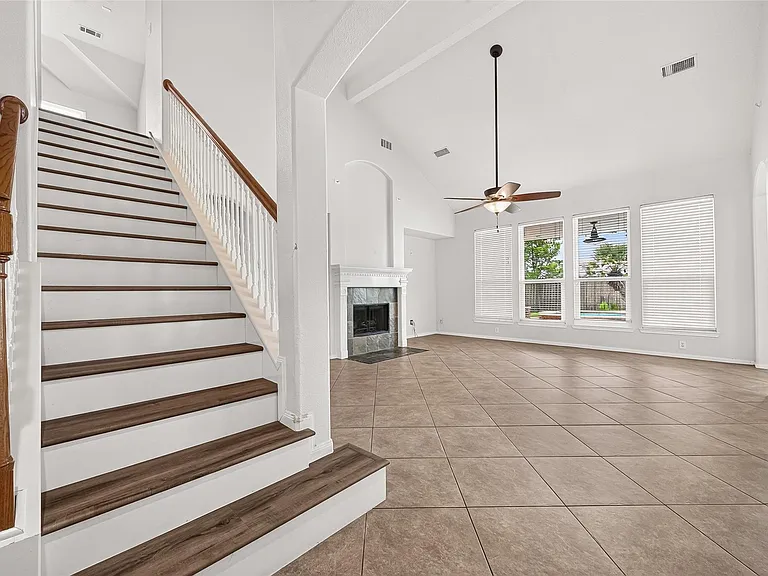 1415 Kennewick Ct — Photo 15