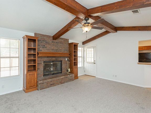 4th image of 1923 Clover Ln