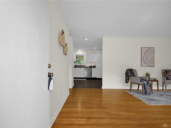 5th image of 605 Carthage Dr