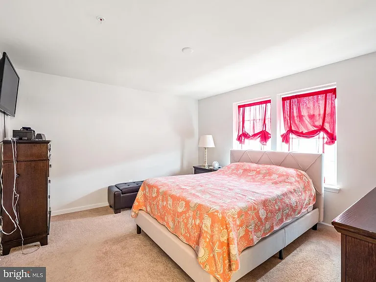 2732 Pinebrook Rd — Photo 11