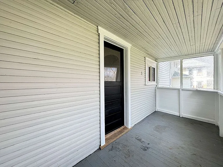 30-32 Lagonda Ave — Photo 28