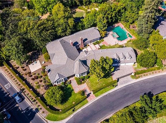 3rd image of 16485 Garvin Dr