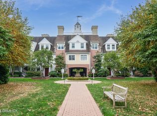 51 Forest Ave APT 162, Greenwich, CT 06870