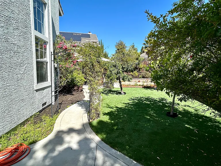 400 Jonathan Ridge Dr — Photo 59