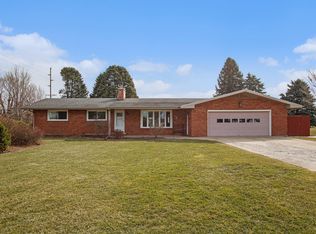 8921 Burgoyne Rd, Berrien Springs, MI 49103