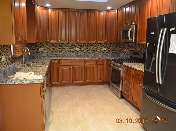 5th image of 17W317 Forestview Dr