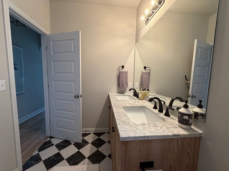 7705 Norah Dr — Photo 28