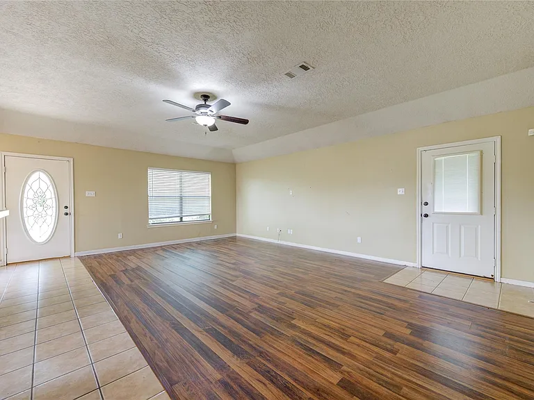 9550 Thousand Oaks Loop — Photo 16