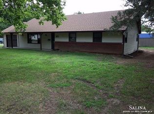 103 S 2nd Ave, Minneapolis, KS 67467