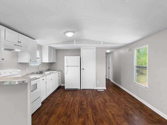 5th image of 107 Jodoc Dr