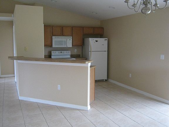 5th image of 1004 Anita Ave S