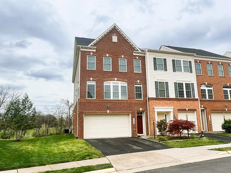 21274 Park Grove Ter — Photo 1