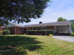 324 E Jackson St, Gate City, VA 24251