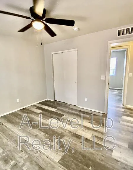 267 E 21st St #1 — Photo 14