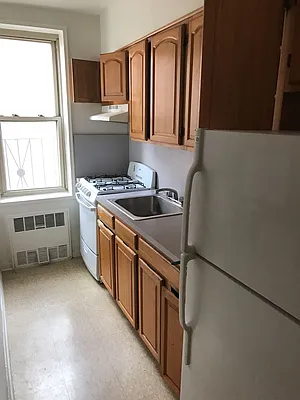 Rented by Smart NY Realty LLC | media 8