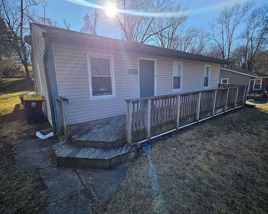 1st image of 7139 NE 52nd St