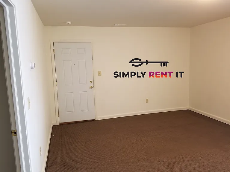 213 N Main St — Photo 6